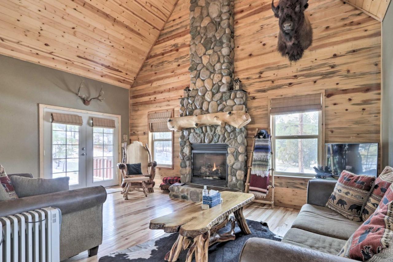 Cozy Heber-Overgaard Cabin With Fire Pit, Game Room! Exterior foto